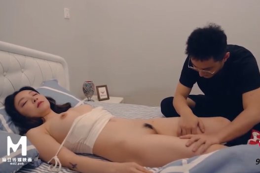 đóng phim sex Chơi lỗ đít em gái làm em sướng quá vô bướm