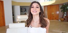 phim sex con dâu dâm đãng Làm ghế cho em ngồi vừa học vừa chơi